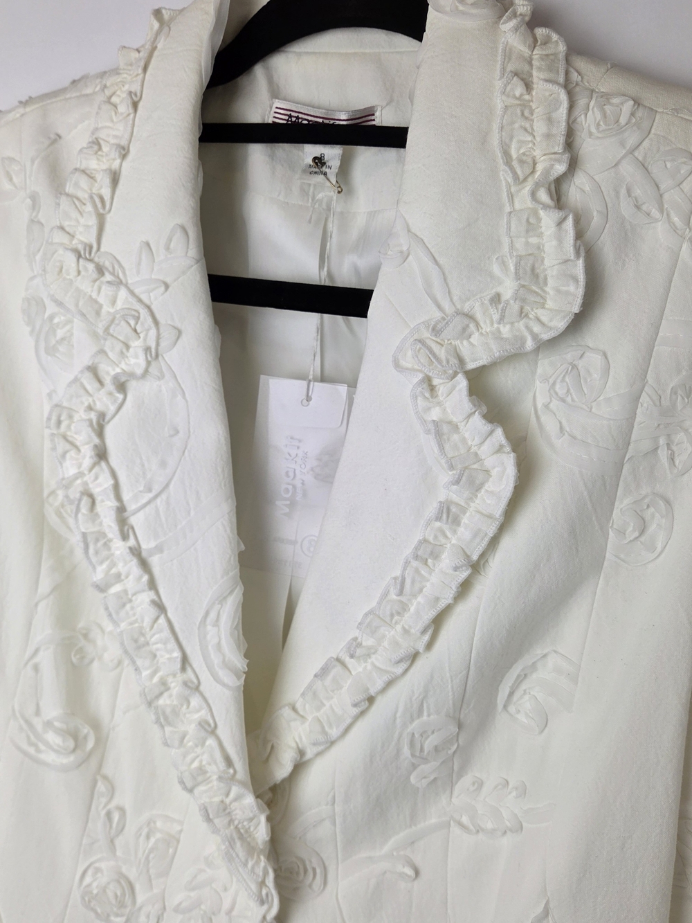 Cream Ruffle-Edge Embroidered Blazer 8P - Picture 4 of 13